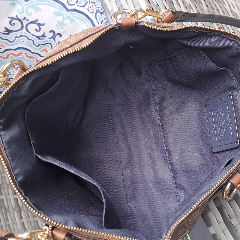 COACH KELSEY F28989 Signature Satchel, Shoulder, or Crossbody, Excellent Cond. - Picture 12 of 13